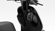 將圖片載入圖庫檢視器 18W 前置 USB 電源供應插座