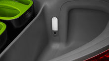將圖片載入圖庫檢視器 USB 充電插孔 / 置物箱小燈