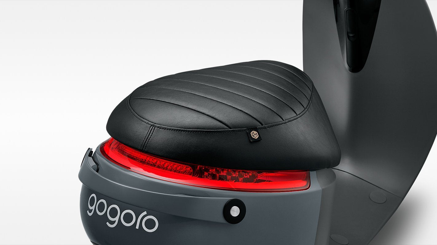 復古造型座墊 V1 裝在 Gogoro 車上的照片